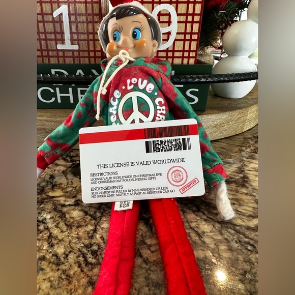 NEW: Elf On A Shelf Driver License Novelty Card - Picture 2 of 6
